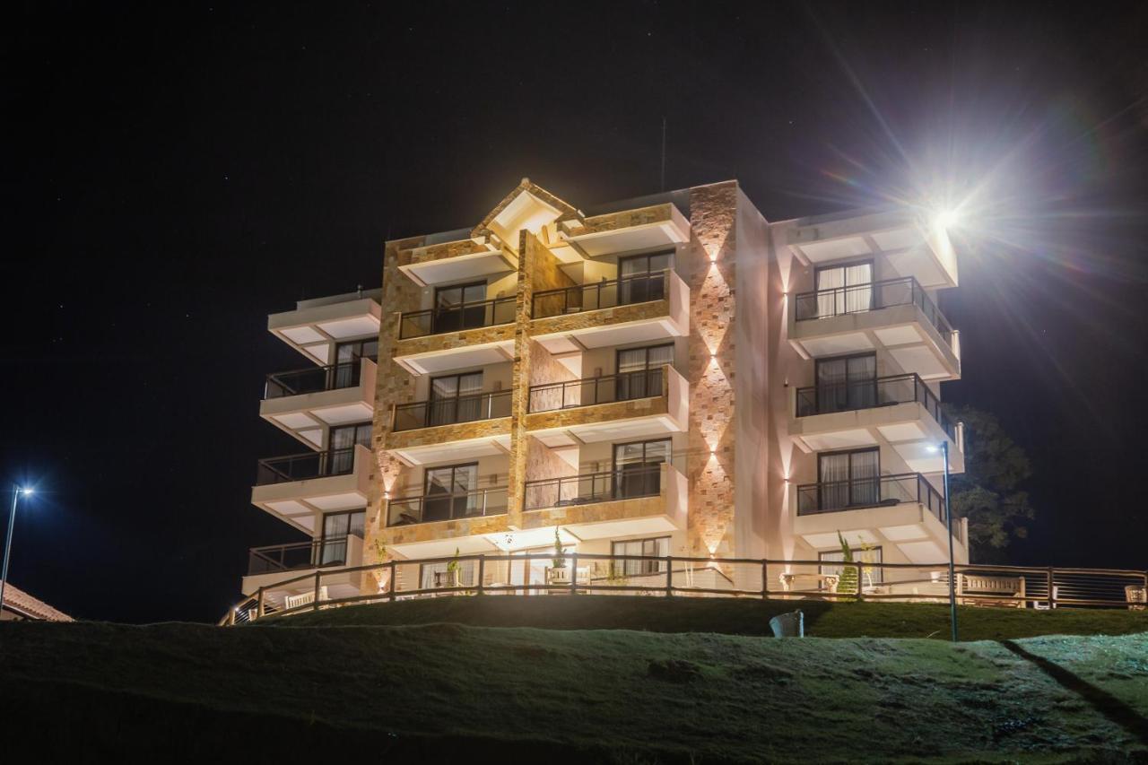 Hotel Chales Capitanias อากวัสจิลิงดอยา ภายนอก รูปภาพ