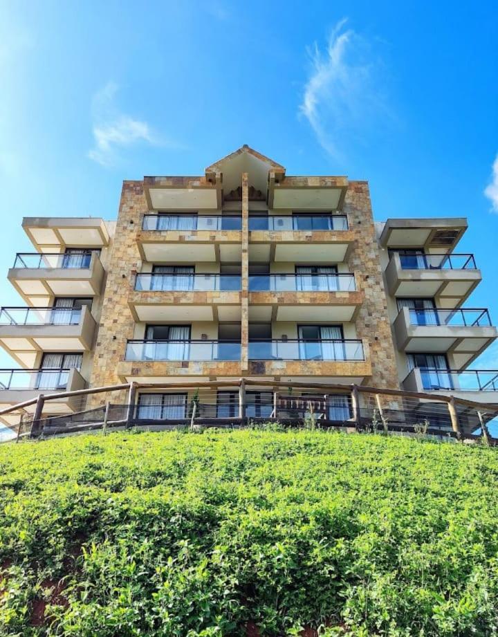 Hotel Chales Capitanias อากวัสจิลิงดอยา ภายนอก รูปภาพ